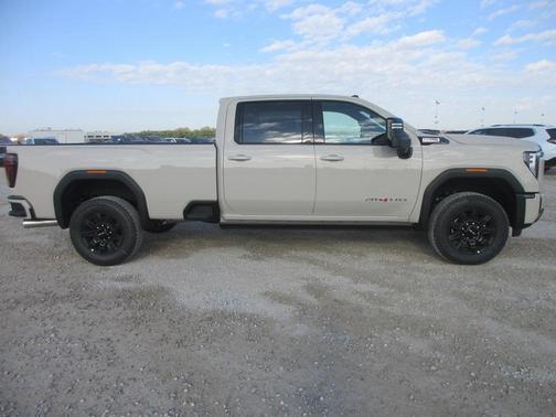 2026 GMC Sierra 3500 AT4