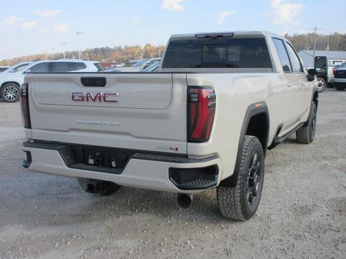 2026 GMC Sierra 3500 AT4