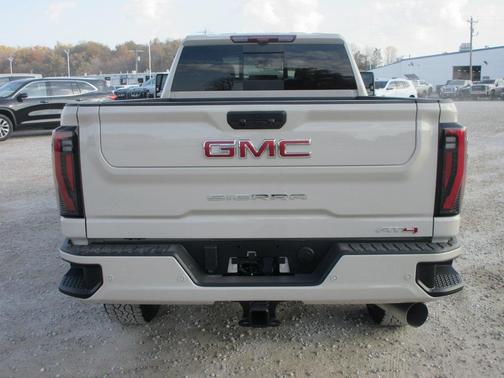 2026 GMC Sierra 3500 AT4