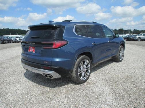 2025 GMC Acadia Denali