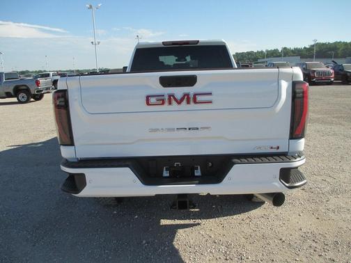 2025 GMC Sierra 3500 AT4