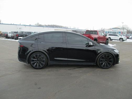 2022 Tesla Model X Plaid