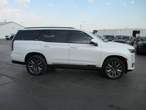 2024 Cadillac Escalade Sport