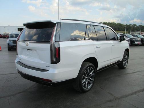2024 Cadillac Escalade Sport