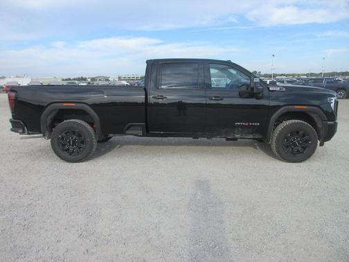 2025 GMC Sierra 3500 AT4