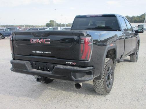 2025 GMC Sierra 3500 AT4