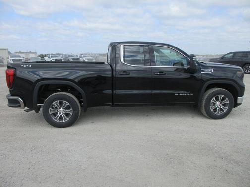 Onyx Black 2026 GMC Sierra 1500 SLE