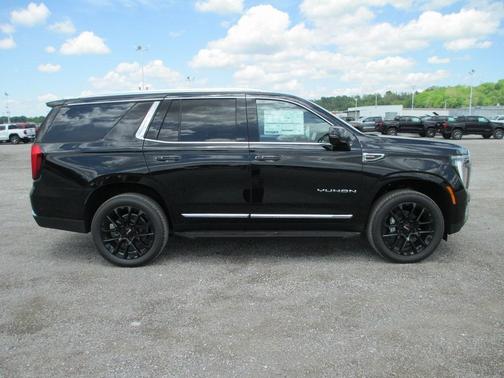 2025 GMC Yukon Elevation