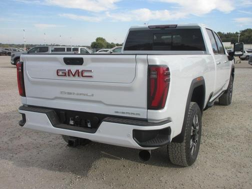 2026 GMC Sierra 3500 Denali