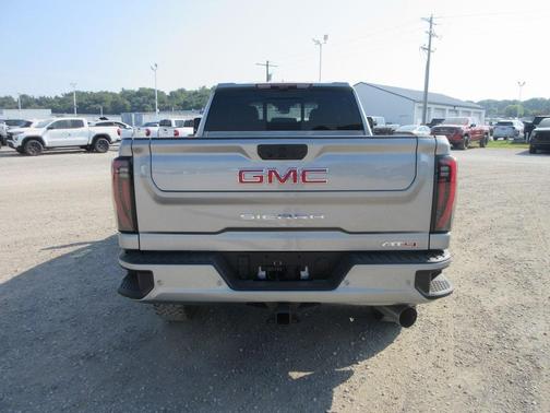 2025 GMC Sierra 3500 AT4