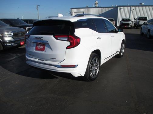 2023 GMC Terrain Denali