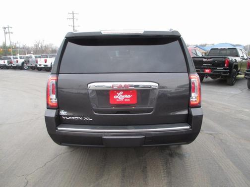 2017 GMC Yukon XL Denali