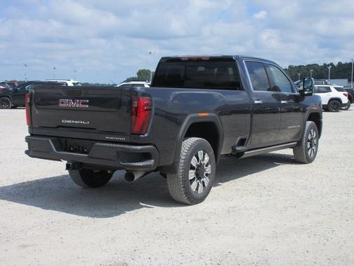 2025 GMC Sierra 3500 Denali
