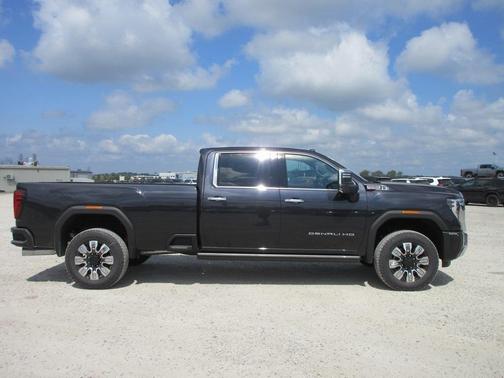 2025 GMC Sierra 3500 Denali