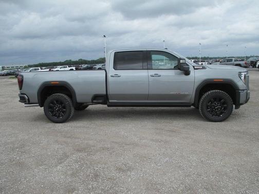 2025 GMC Sierra 3500 AT4