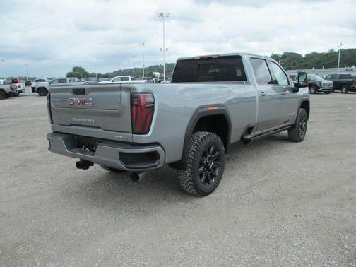2025 GMC Sierra 3500 AT4