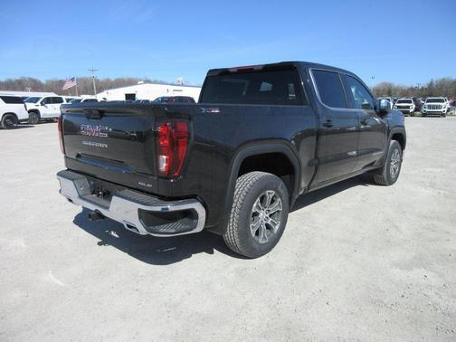 2025 GMC Sierra 1500 SLE