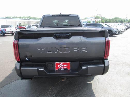 2022 Toyota Tundra Hybrid Platinum