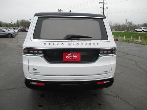 2023 Jeep Grand Wagoneer L Series III