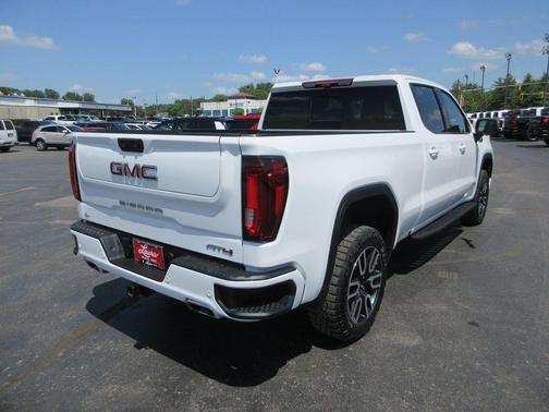 Summit White 2025 GMC Sierra 1500 AT4