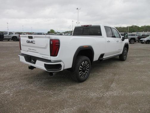 2025 GMC Sierra 3500 Denali Ultimate