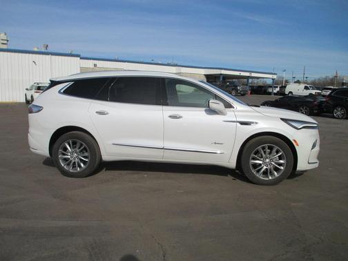2023 Buick Enclave Avenir