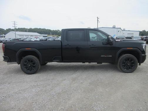 2025 GMC Sierra 3500 AT4