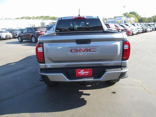 2024 GMC Canyon AT4