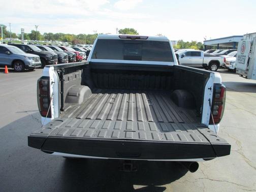 2022 GMC Sierra 2500 AT4
