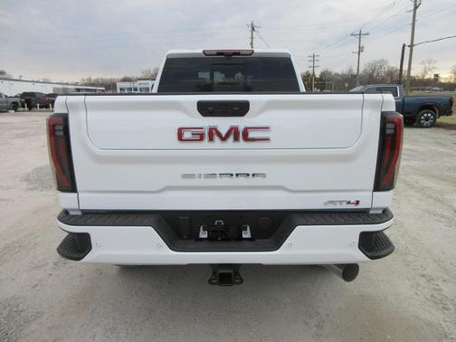 2025 GMC Sierra 2500 AT4