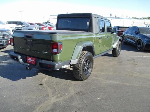 2022 Jeep Gladiator Sport