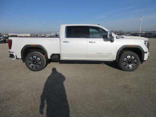2025 GMC Sierra 2500 Denali