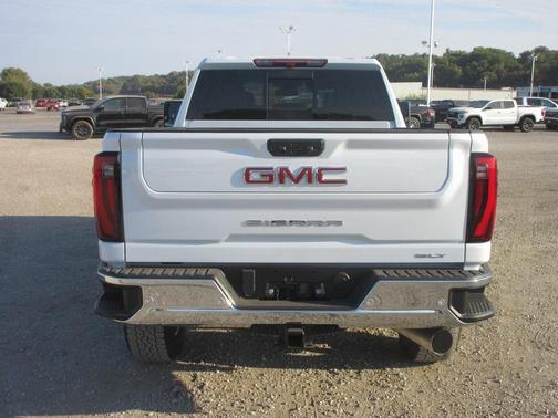 2026 GMC Sierra 2500 SLT