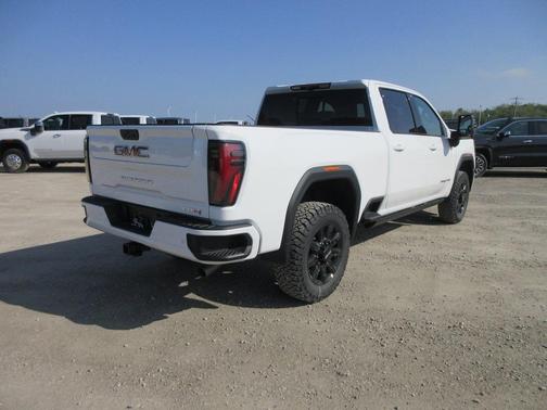 2025 GMC Sierra 2500 AT4