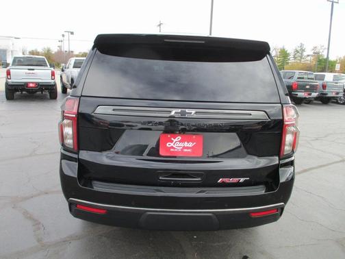 2022 Chevrolet Suburban RST