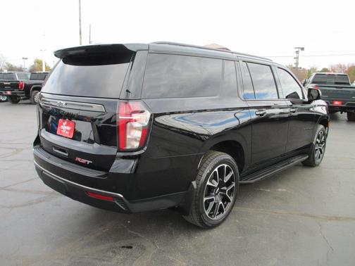 2022 Chevrolet Suburban RST