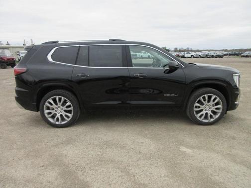 2025 GMC Acadia Denali