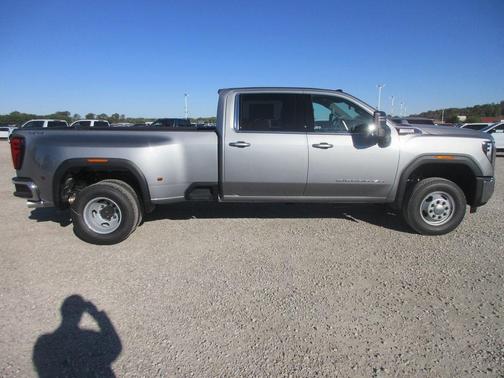 2026 GMC Sierra 3500 SLE