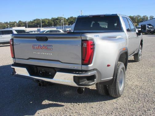 2026 GMC Sierra 3500 SLE
