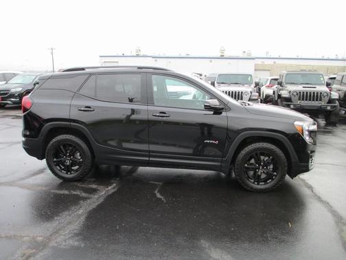 2022 GMC Terrain AT4