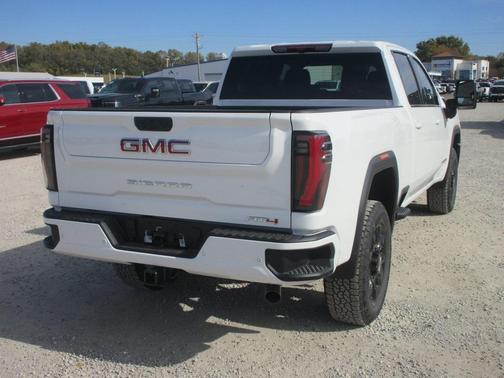 2026 GMC Sierra 2500 AT4