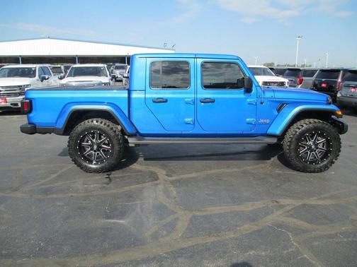 2021 Jeep Gladiator Overland