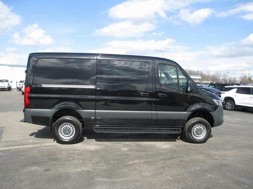 2024 Mercedes-Benz Sprinter 2500 144 WB