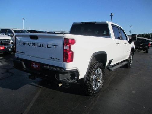2022 Chevrolet Silverado 2500 Custom