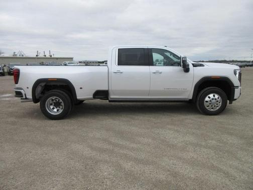 2025 GMC Sierra 3500 Denali Ultimate