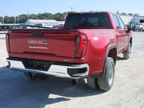 2026 GMC Sierra 3500 SLT