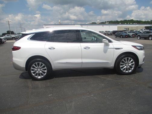 White Frost Tri-Coat 2019 Buick Enclave Premium