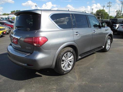2017 INFINITI QX80 Base