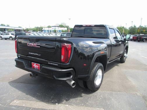 2023 GMC Sierra 3500 Denali