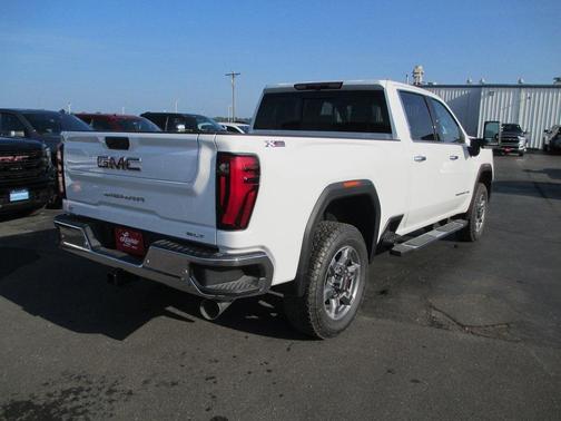 2025 GMC Sierra 2500 SLT